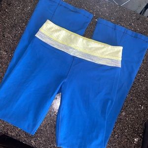 Lululemon Straight Leg Yoga Pants 💙💛